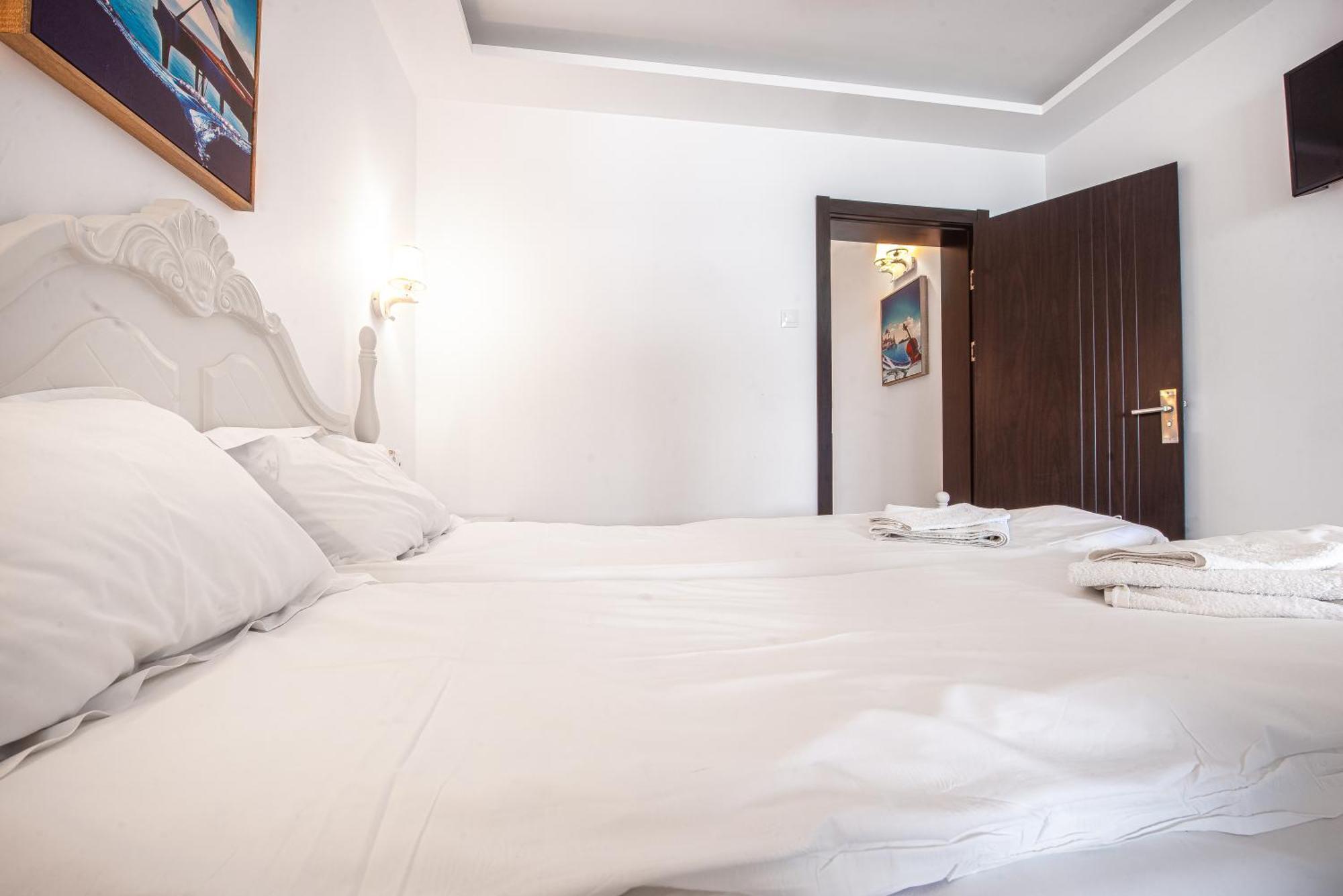 Sunrise Hotel Венус Екстериор снимка