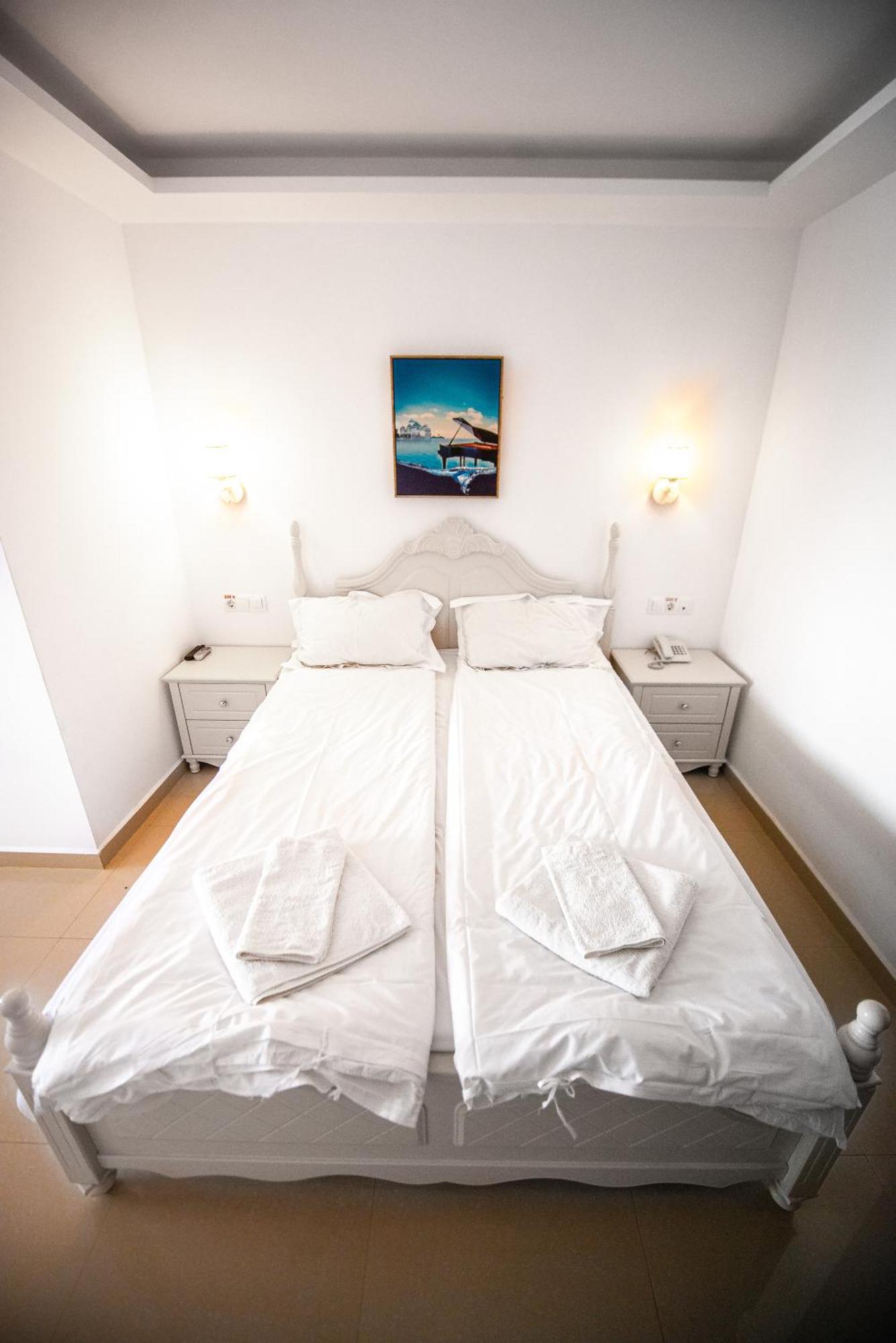 Sunrise Hotel Венус Екстериор снимка