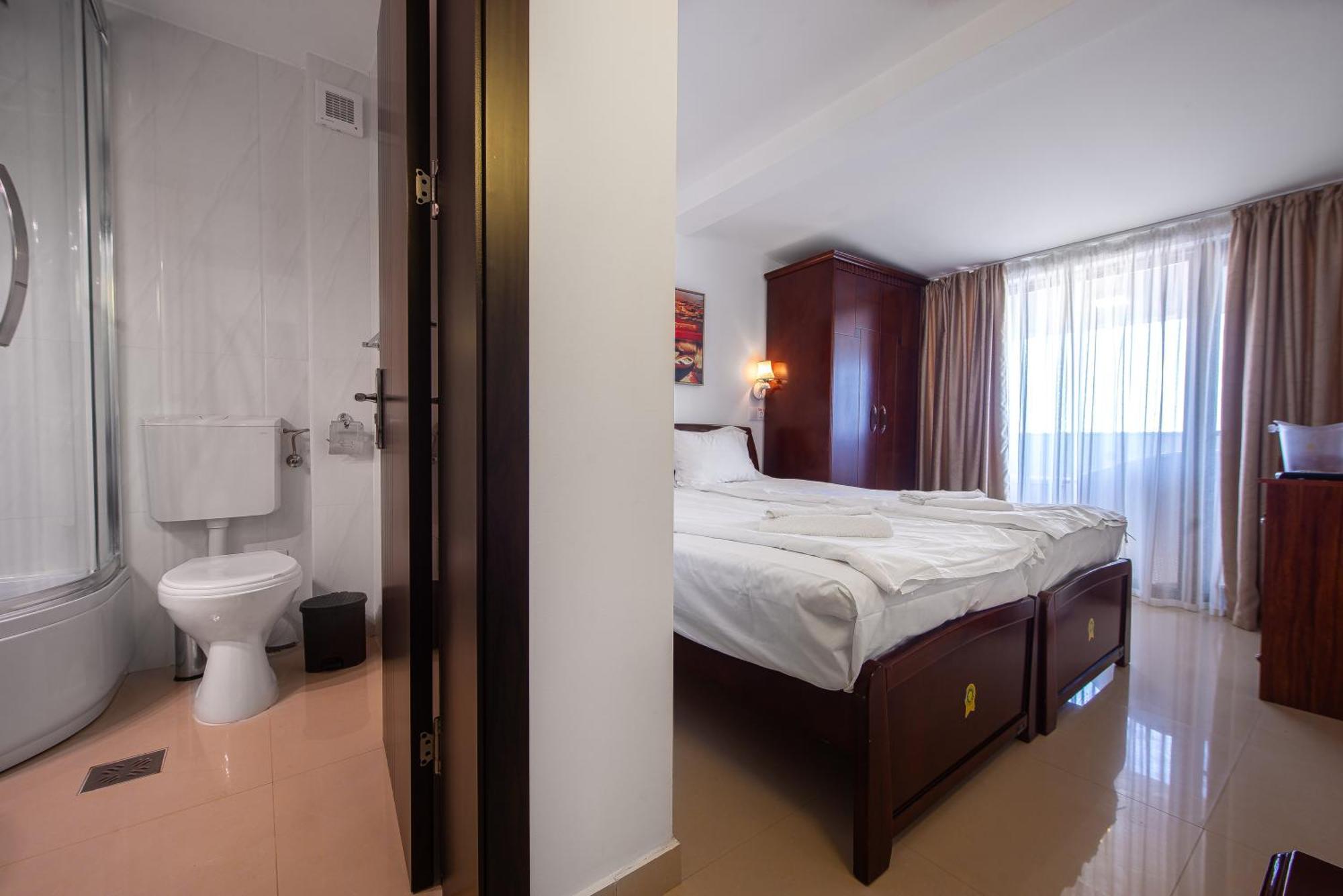 Sunrise Hotel Венус Екстериор снимка